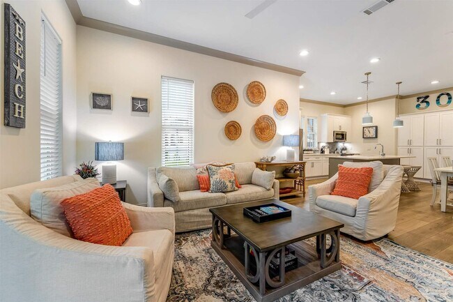 Building Photo - 70 Marthas Ln