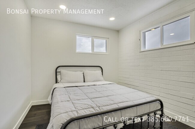 Building Photo - 7705 S Lincoln St