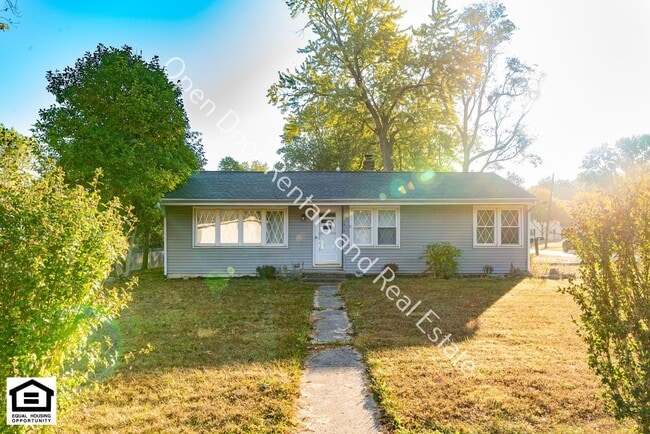 Primary Photo - 4814 Blum Dr