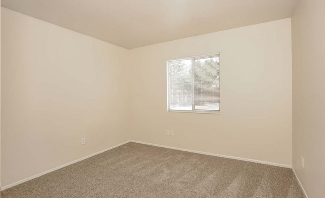 Building Photo - 1058 W Ave K