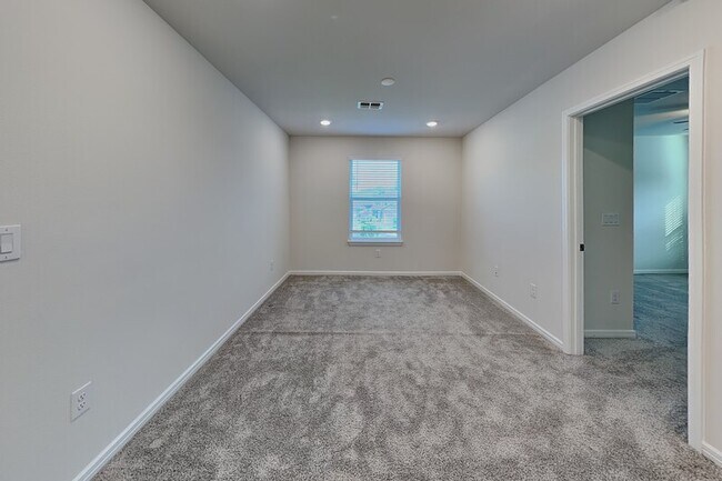 Building Photo - 20781 Monza Loop