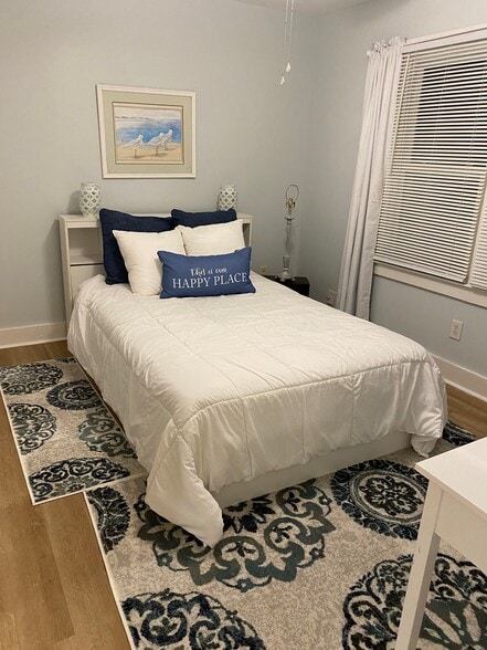 Building Photo - 802 N Lord St