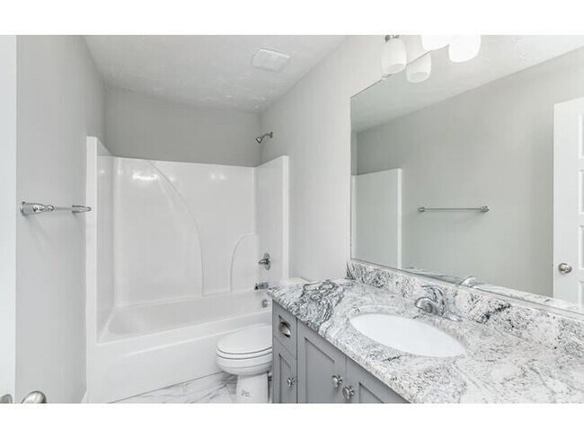 Building Photo - 210 Palisade Rdg