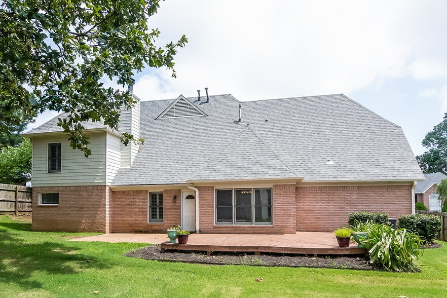 Building Photo - 8885 Gooseberry Cove