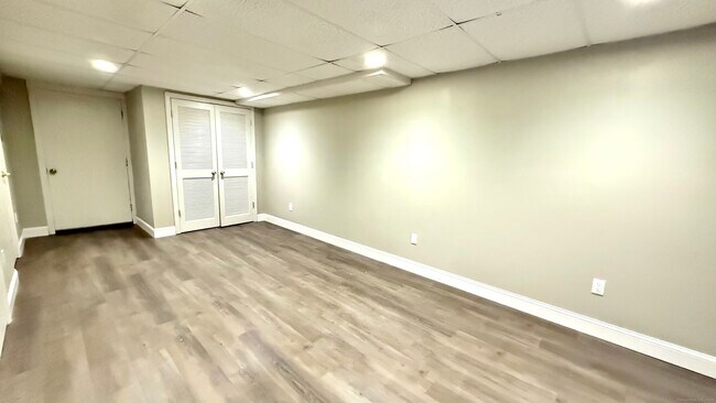 Building Photo - 28 Walcott Green