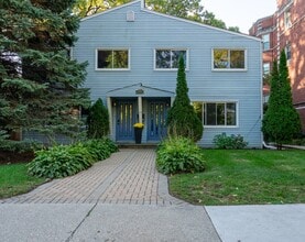 Building Photo - 912 Crain St