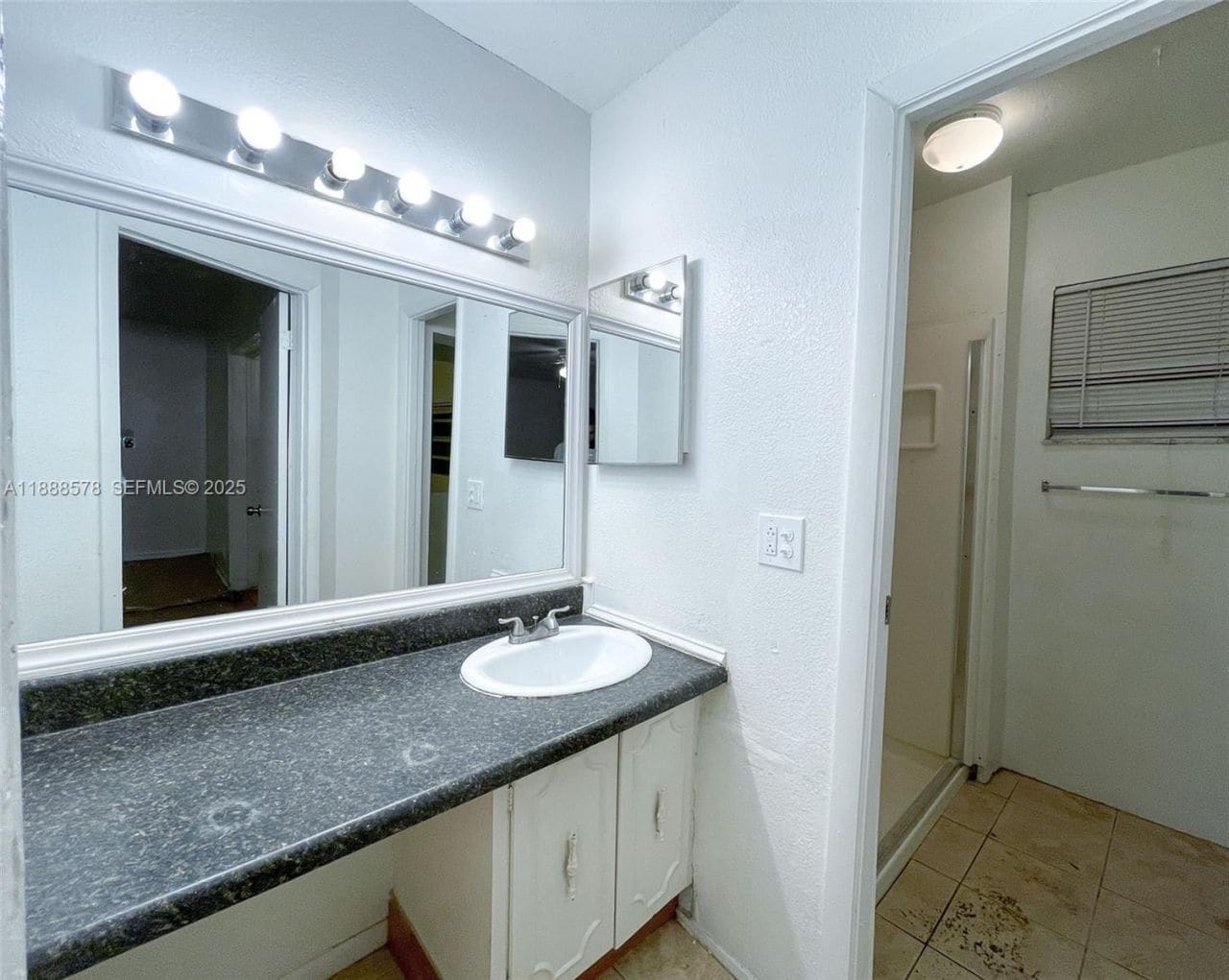 Building Photo - 5970 NW 28th St