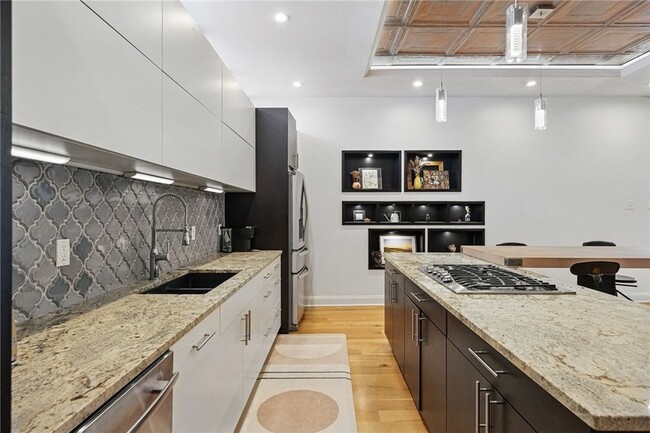 Building Photo - 3865 Howley St