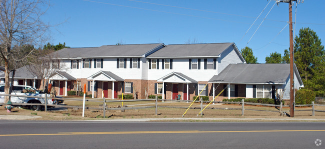 Building Photo - Summer Lane Apartments