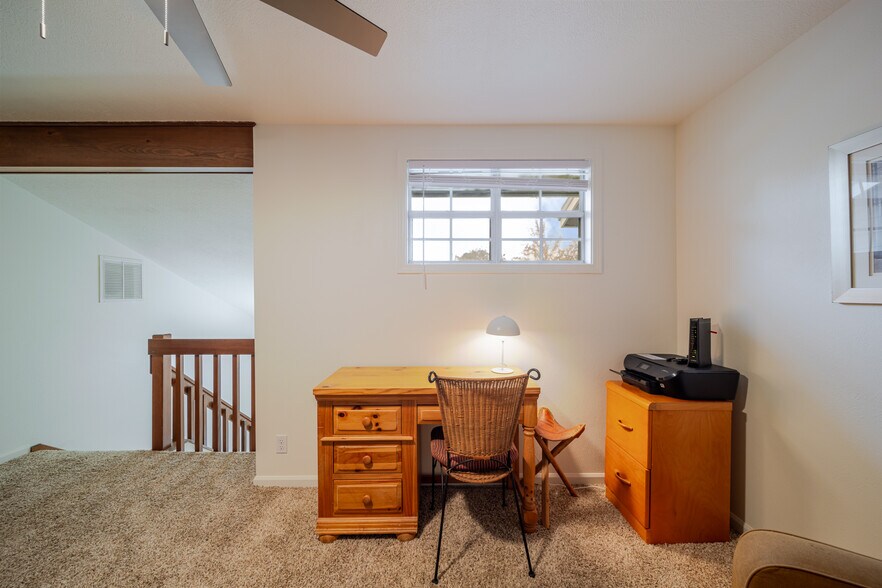 Building Photo - 3124 S Falling Brook Ln