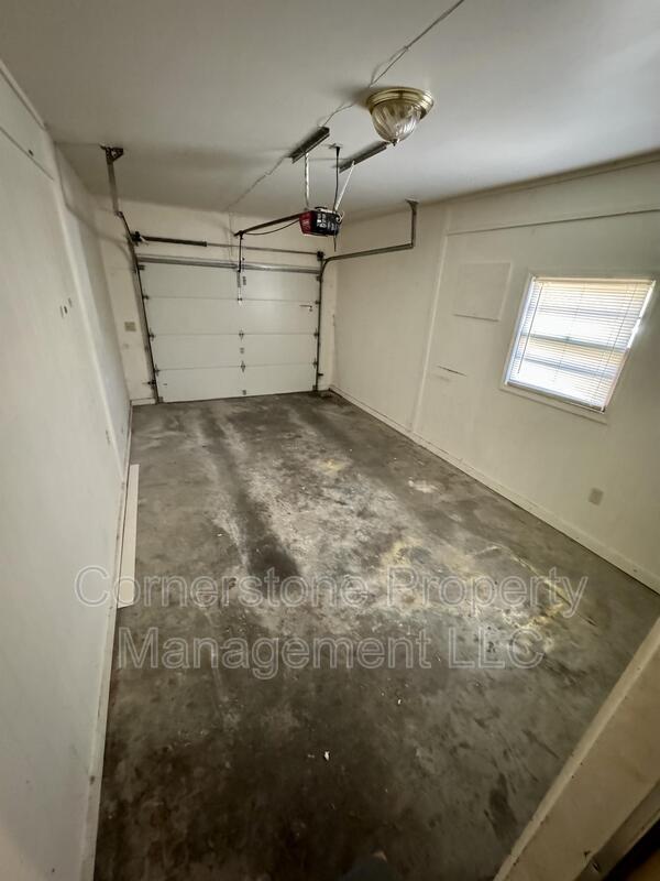 Building Photo - 2442A Ousdahl Road