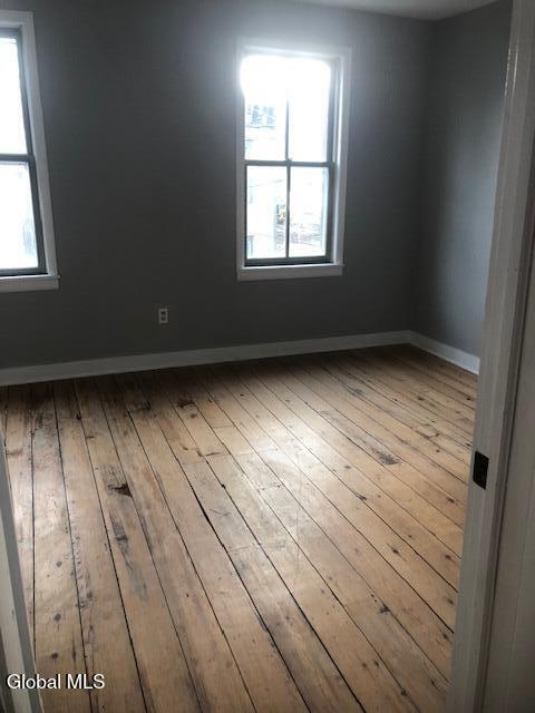 Building Photo - 122 S Ferry St