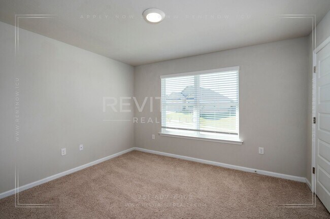 Building Photo - Dream 2-Story 5 BD 3 BA House in Spanish Fort!