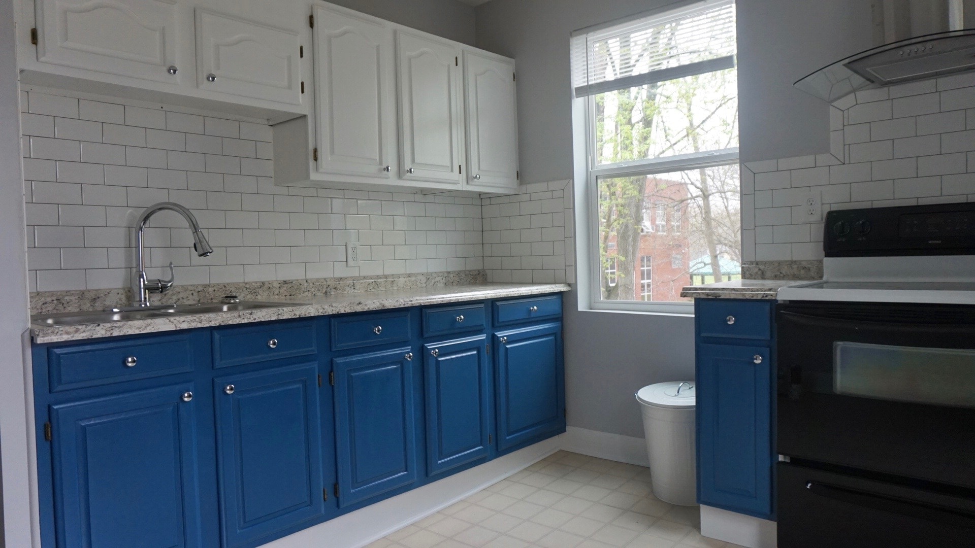 kitchen - 129 N Main St