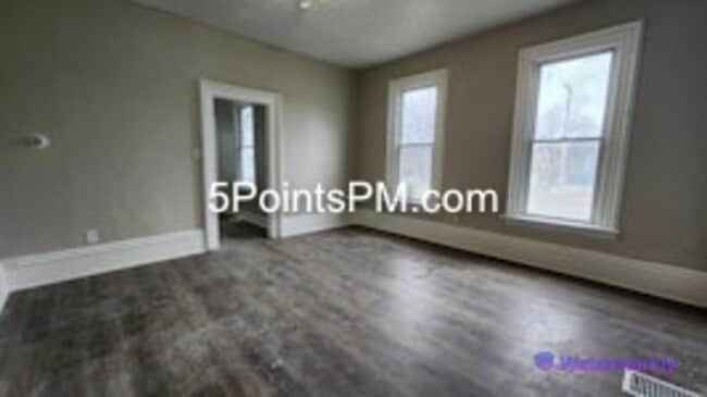 Building Photo - 9804 Miles Ave