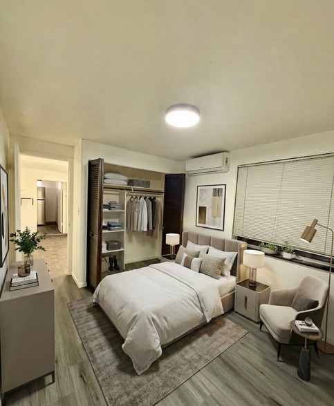 Primary Photo - 6860 N Waterway Dr