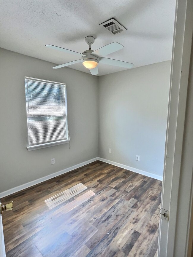 Building Photo - 3-Bedroom Home in Ocean Springs – Prime Lo...