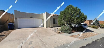 Building Photo - Beautiful NE Heights location