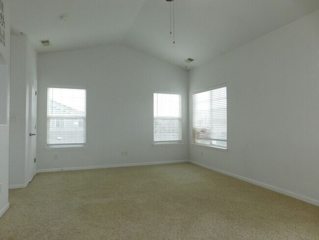 Building Photo - 2464 Thunder Mountain Drive