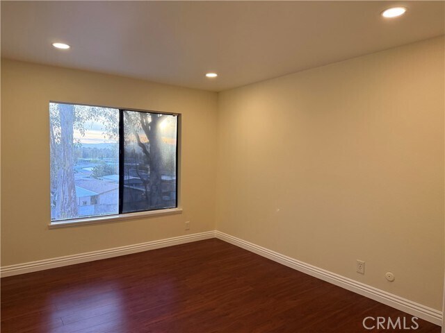 Building Photo - 24212 Sparrow St