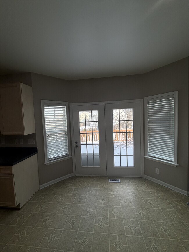 Building Photo - 163 Charlotte Ct