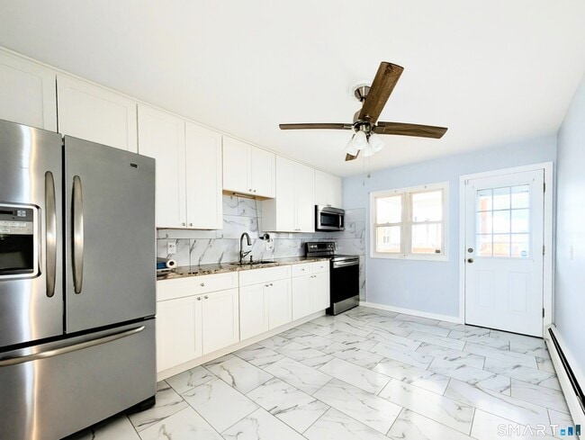 Building Photo - 15 Cherry Hill Dr