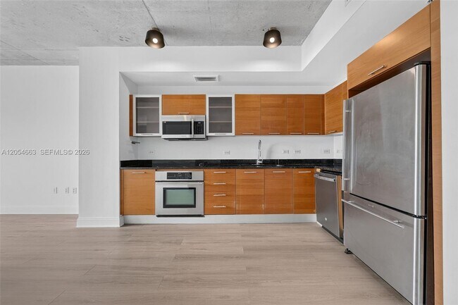 Building Photo - 3470 E Coast Ave