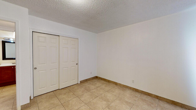 bedroom - 7501 Pennsylvania Ln NE