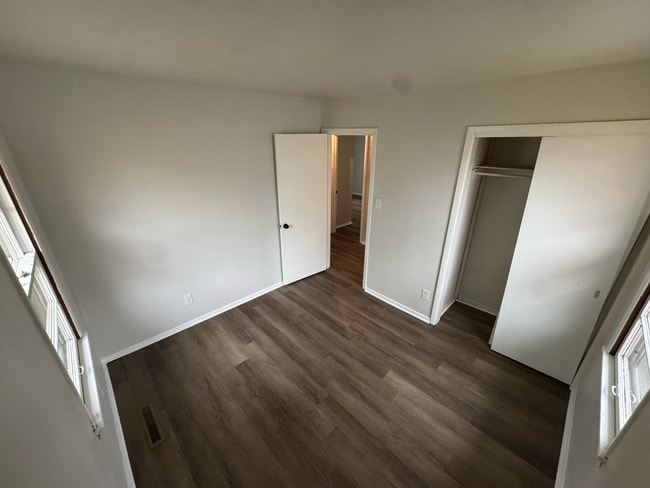 Building Photo - Legion Park