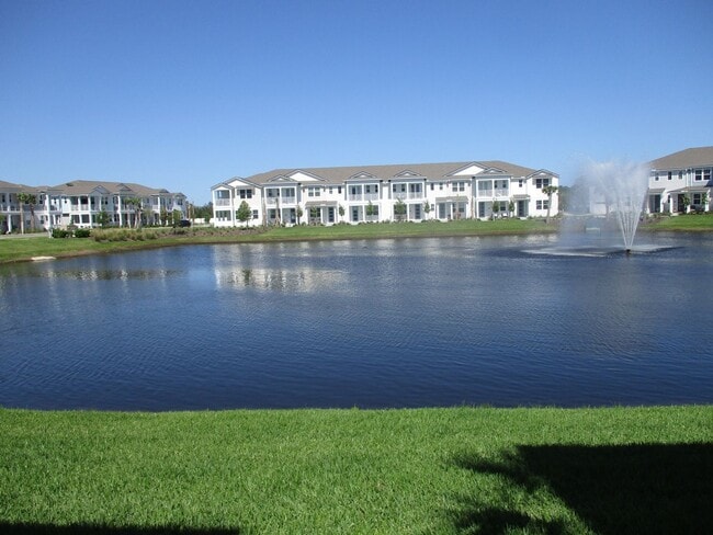 Primary Photo - 3499 Headland Way