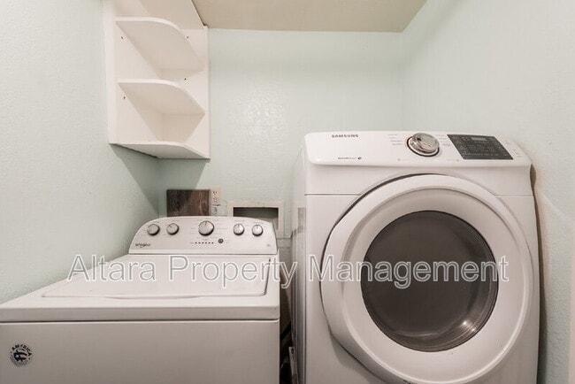 Building Photo - 2112 Boston Terrace