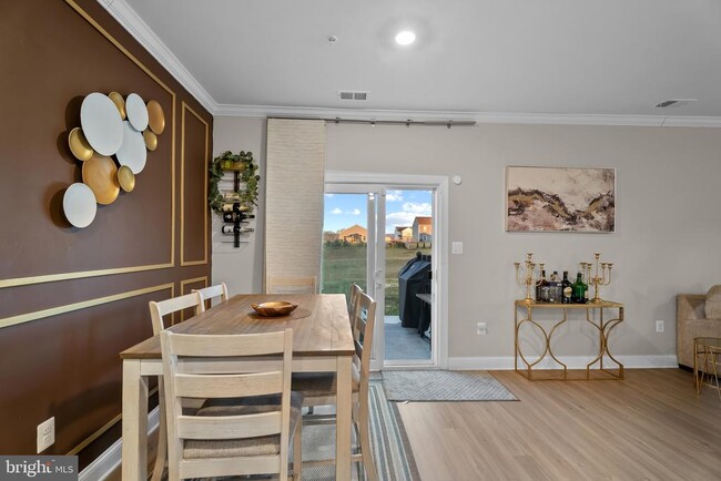 Building Photo - 10001 Maids Fancy Way