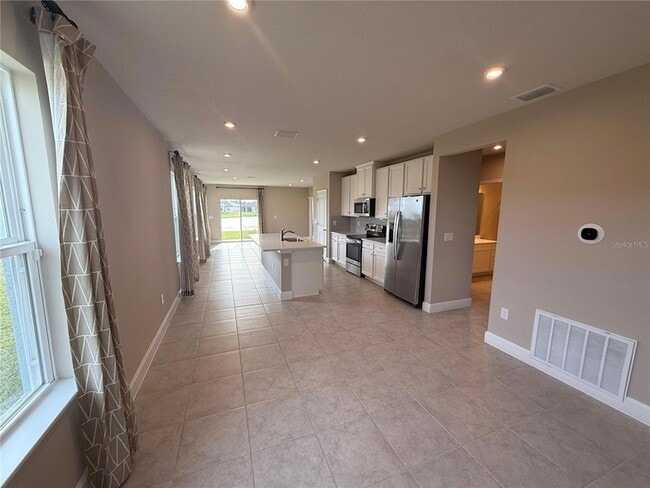 Building Photo - 10013 Daybreak Glen