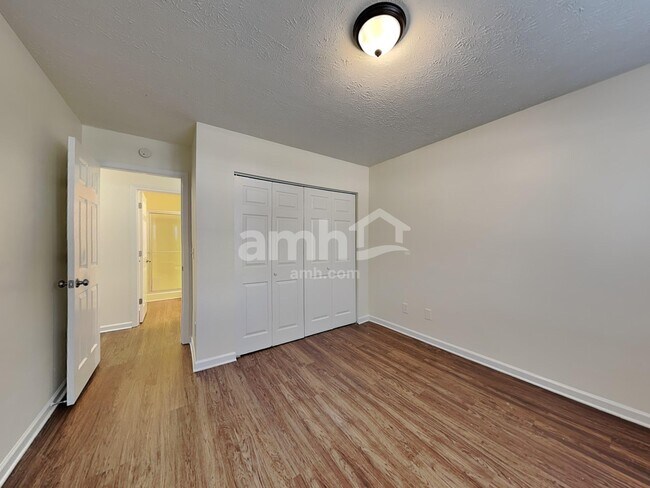 Building Photo - 78 Red Maple Way