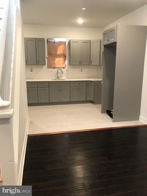 Building Photo - 1600 Rowan St