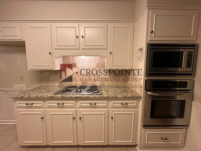 Building Photo - Wonderful updated home near UT Tyler, Available!