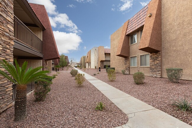 Building Photo - Strip view in guard gated SW communities w...