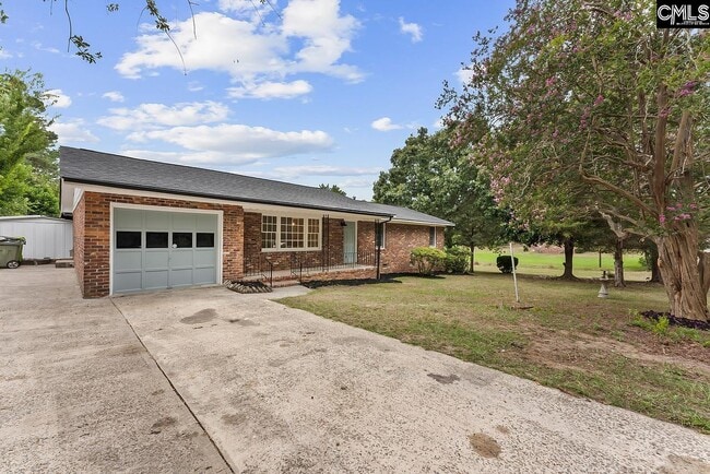 Building Photo - 7416 Parkview Dr