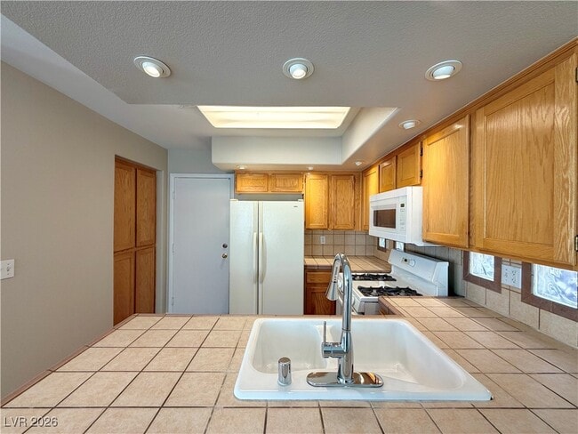 Building Photo - 5239 Green Forest Way