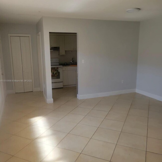 Building Photo - 3881 W Flagler St