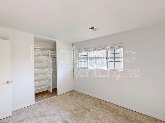 Building Photo - 18219 Happy Ln