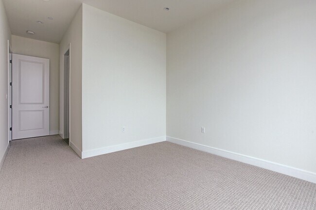 Building Photo - 4521 San Felipe St