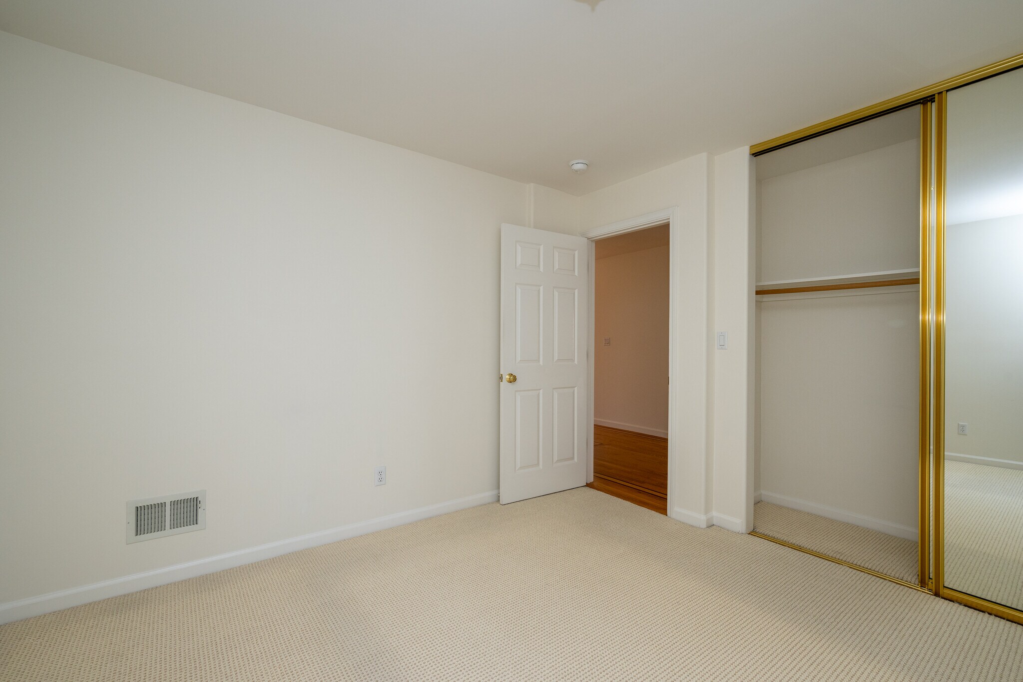 Building Photo - 1701 Judah St
