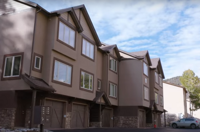 Building Photo - Lightner Creek Town Home Near Twin Buttes