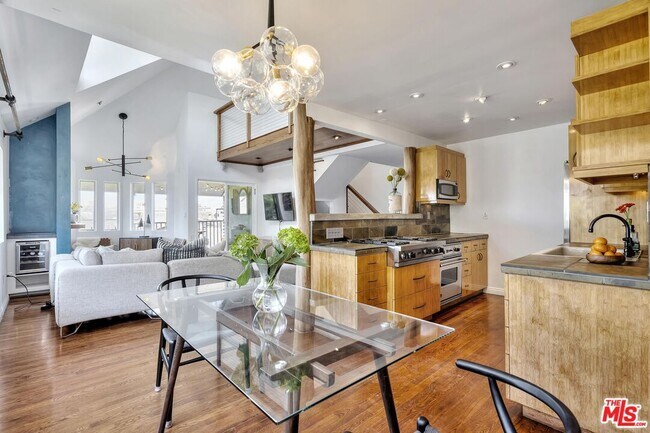 Building Photo - 24 Westwind St