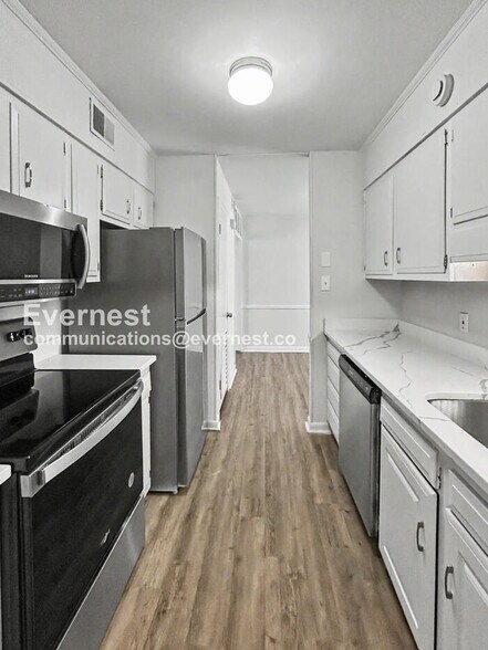 Building Photo - 2723 Reynolds Park Rd