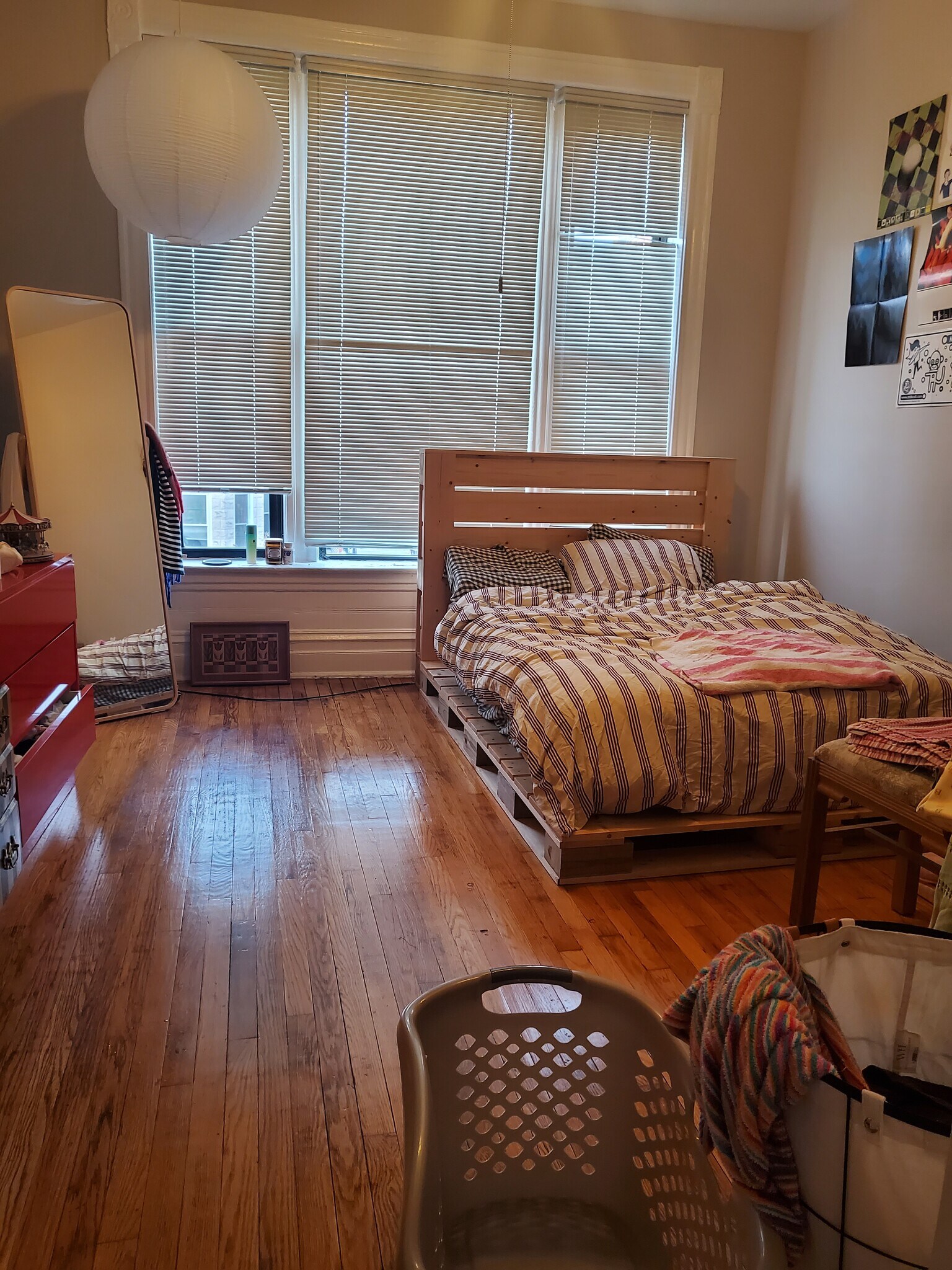 Building Photo - 2511 W Augusta Blvd