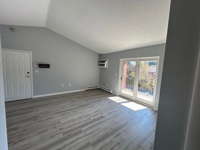 Building Photo - 32 Maple Crest Cir