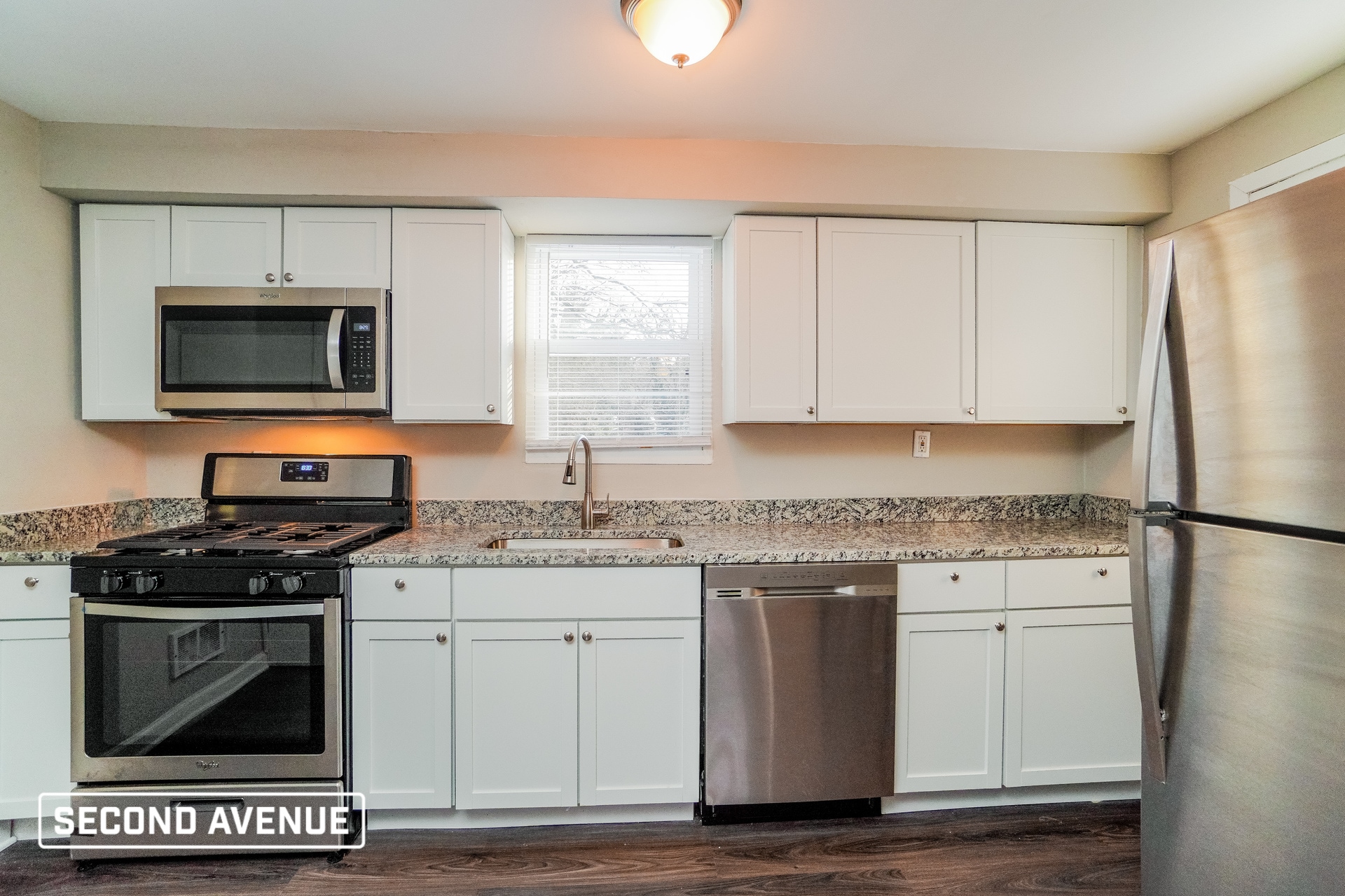 Building Photo - 216 Grove Rd