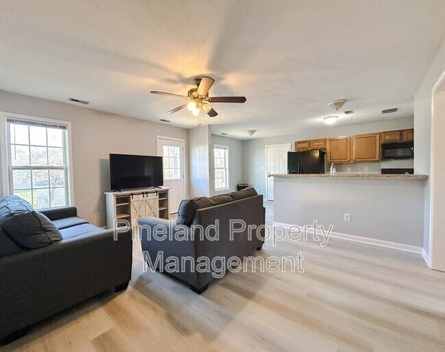 Building Photo - 341 Kingdom Estate Dr